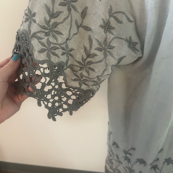 Anthropologie gray embroidered sweater medium - Picture 3 of 5